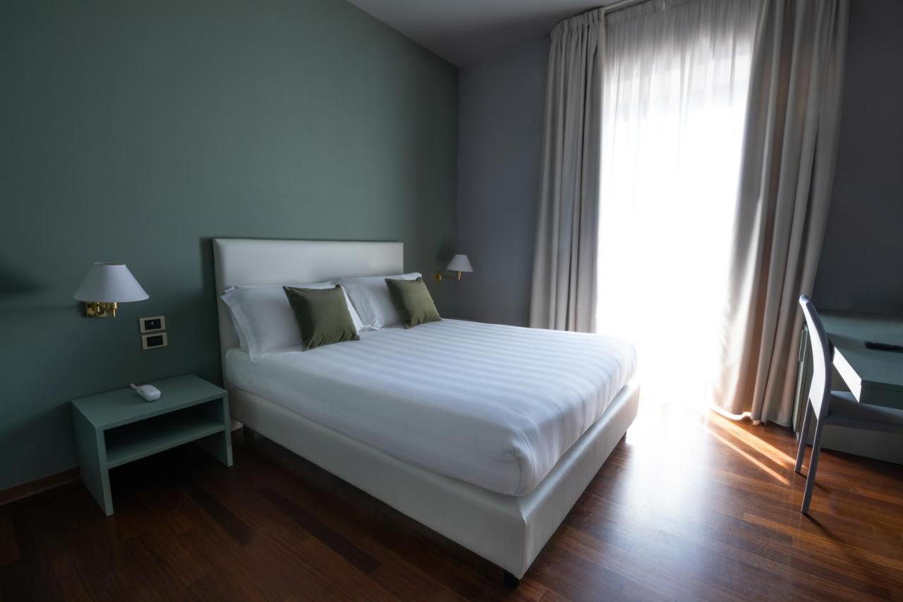 Hotel Enzo ปอร์โตเรกานาติ ภายนอก รูปภาพ