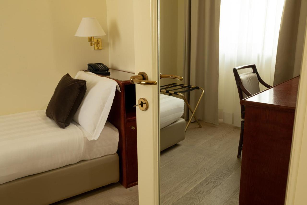 Hotel Enzo ปอร์โตเรกานาติ ภายนอก รูปภาพ